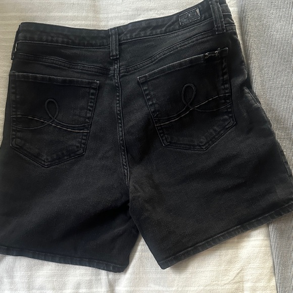 7 For All Mankind Black Denim Women's Shorts - Picture 4 of 4